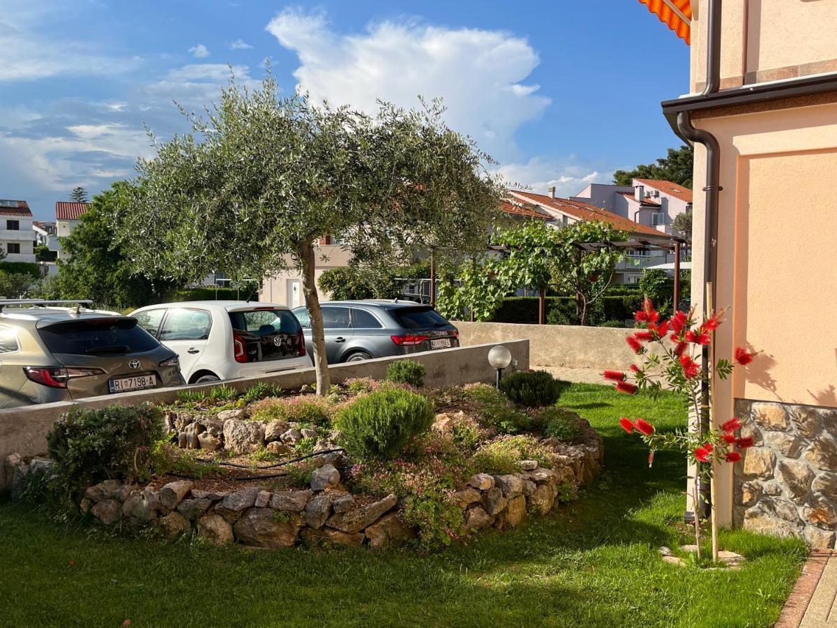 Apartman Ruza Veglia Exterior foto