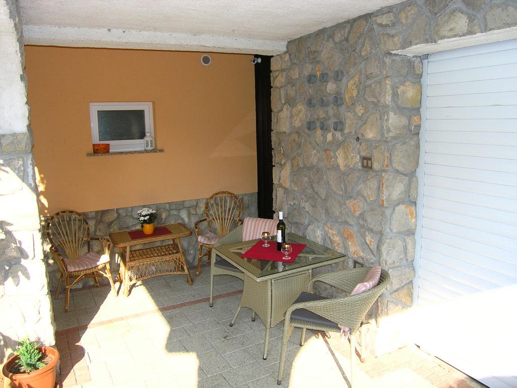 Apartman Ruza Veglia Exterior foto